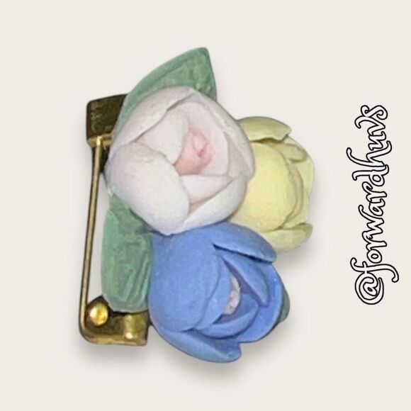 Handcrafted Floral Clay Pin - Picture 7 of 9